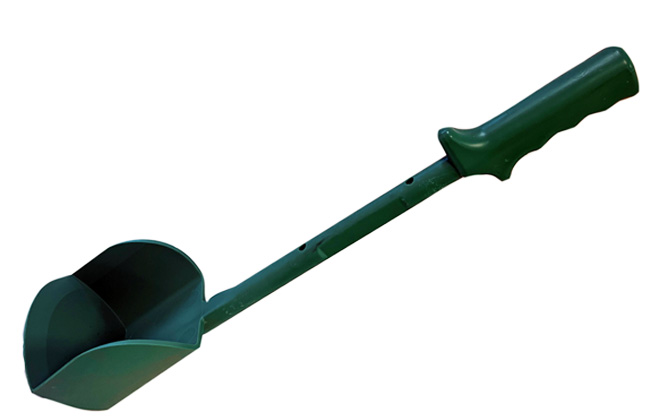 Long Handled Bucket Dredger